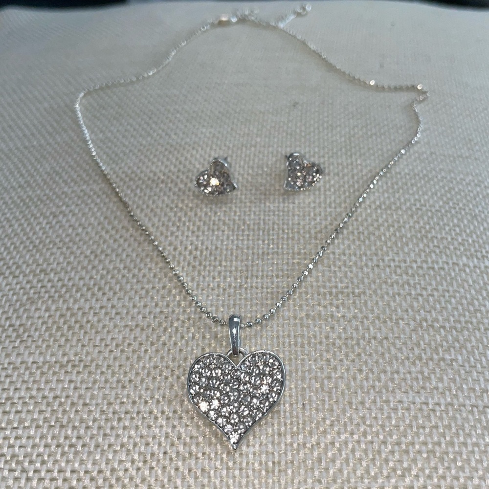 Heart shape necklace and earring set